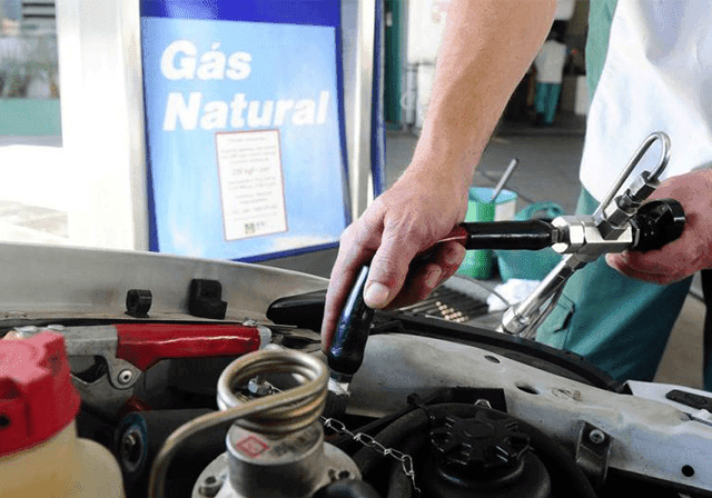 Oito postos revendedores de GNV são notificados em Tubarão