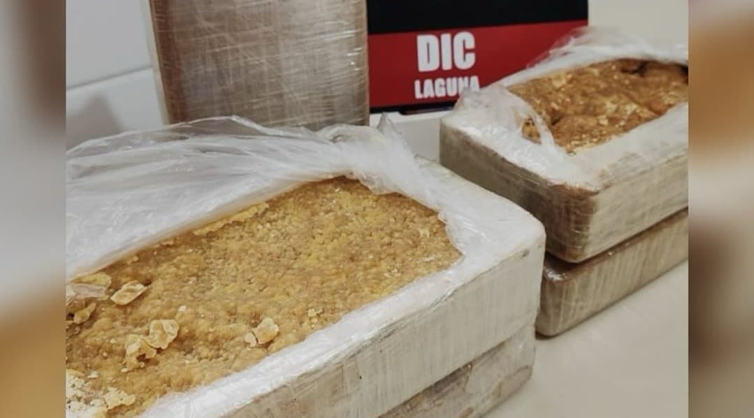 Mais de cinco quilos de crack são apreendidos em Laguna