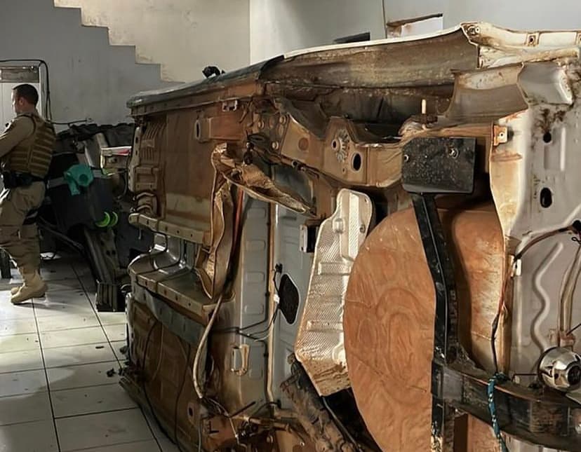 Desmanche de veículos é descoberto na região e três homens são presos