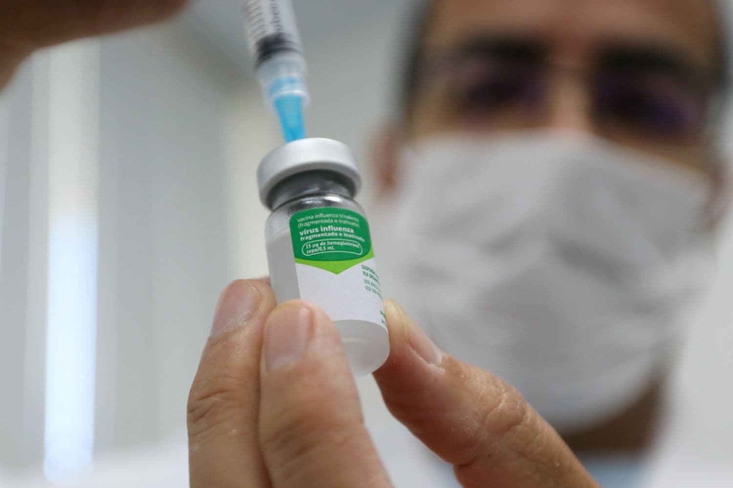 Campanha de vacinação contra gripe é antecipada em SC