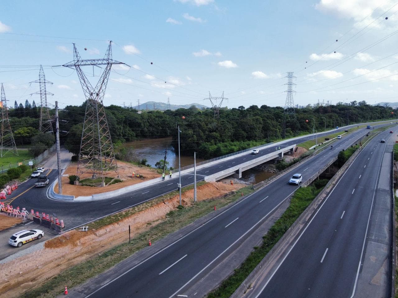 Fluxo em nova ponte na via marginal da BR-101 é liberado