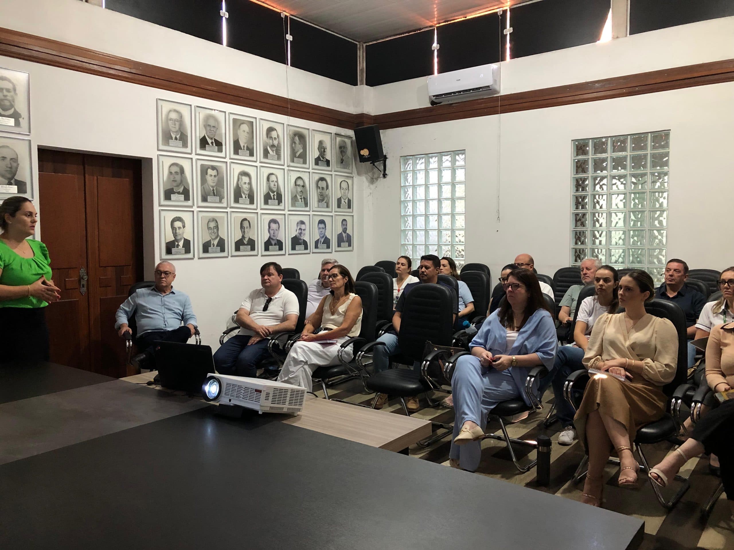 Comitê consultivo de enfrentamento da dengue é montado em Tubarão