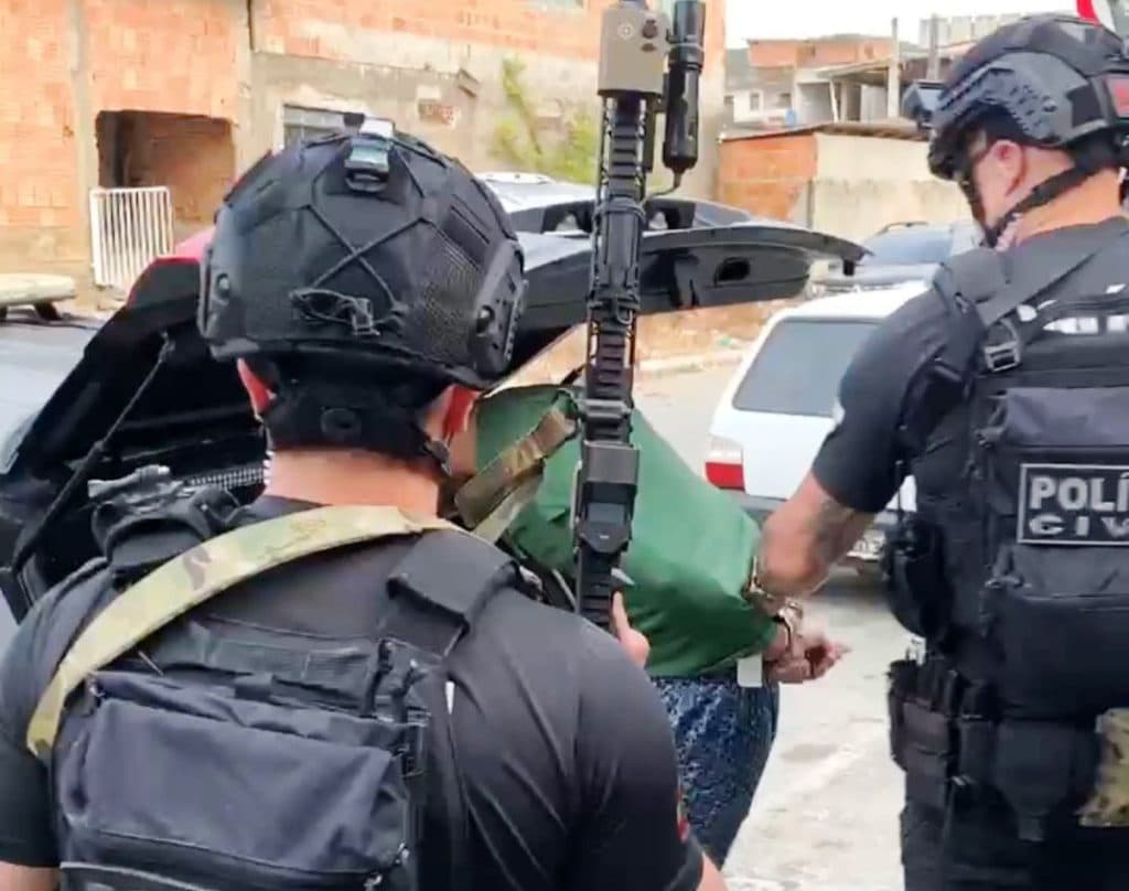 Homem natural de Balneário Camboriú é preso por furto em Laguna