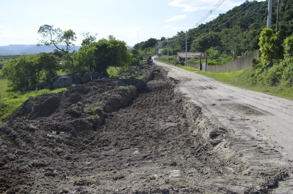 Último trecho da Estrada Geral de Congonhas começa a ser pavimentado