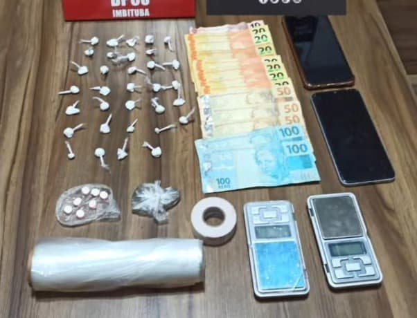 Homem é preso e adolescente apreendida em Imbituba