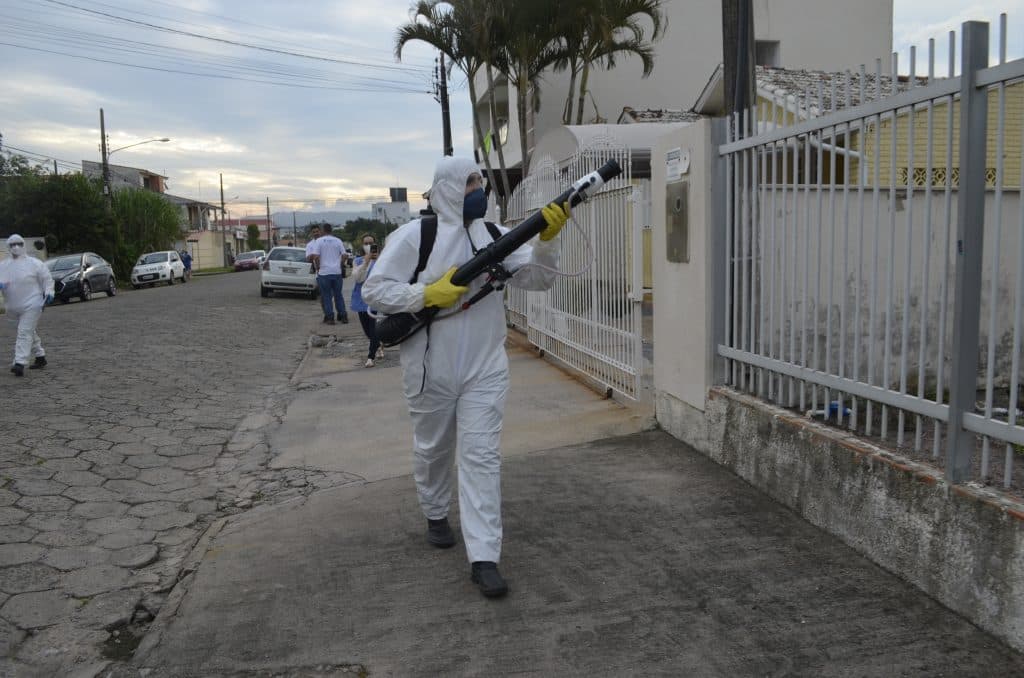 Carros pulverizadores devem ser usados em Tubarão no combate ao mosquito da dengue