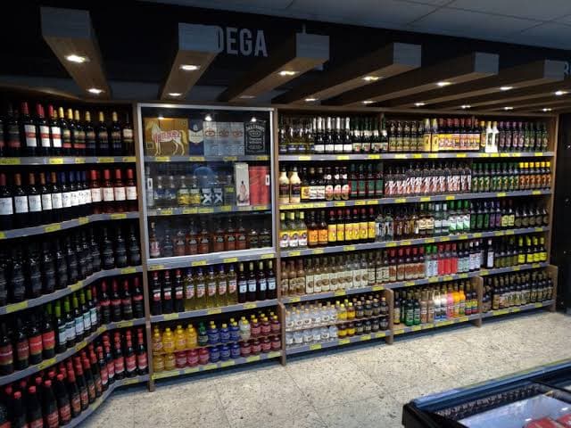 Jovem tenta furtar uísque de quase R$ 200 de supermercado que já havia furtado