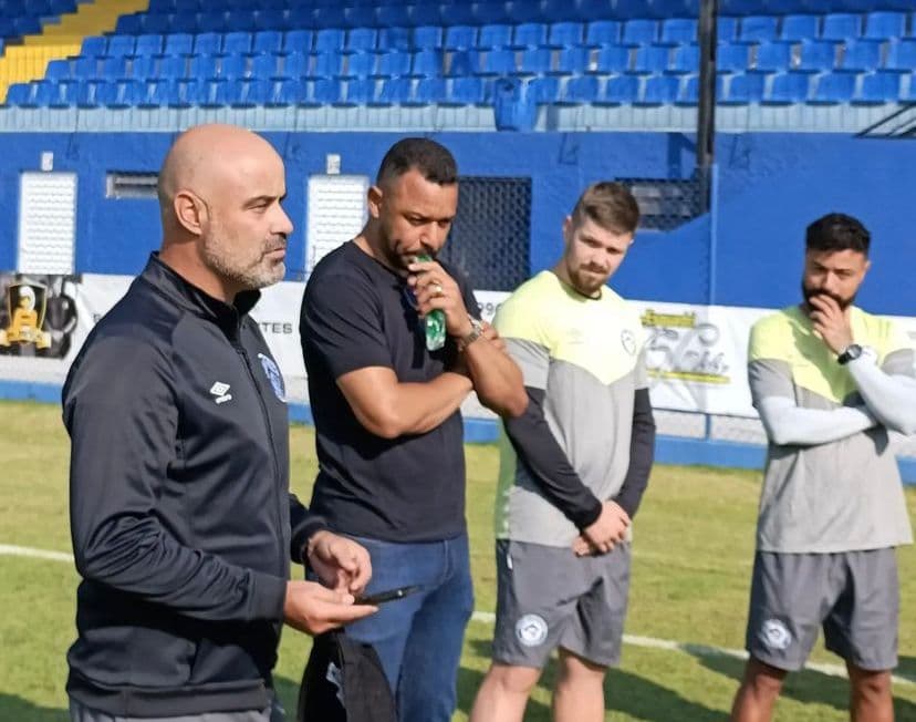 Novo técnico do Clube Atlético Tubarão já treina na Vila