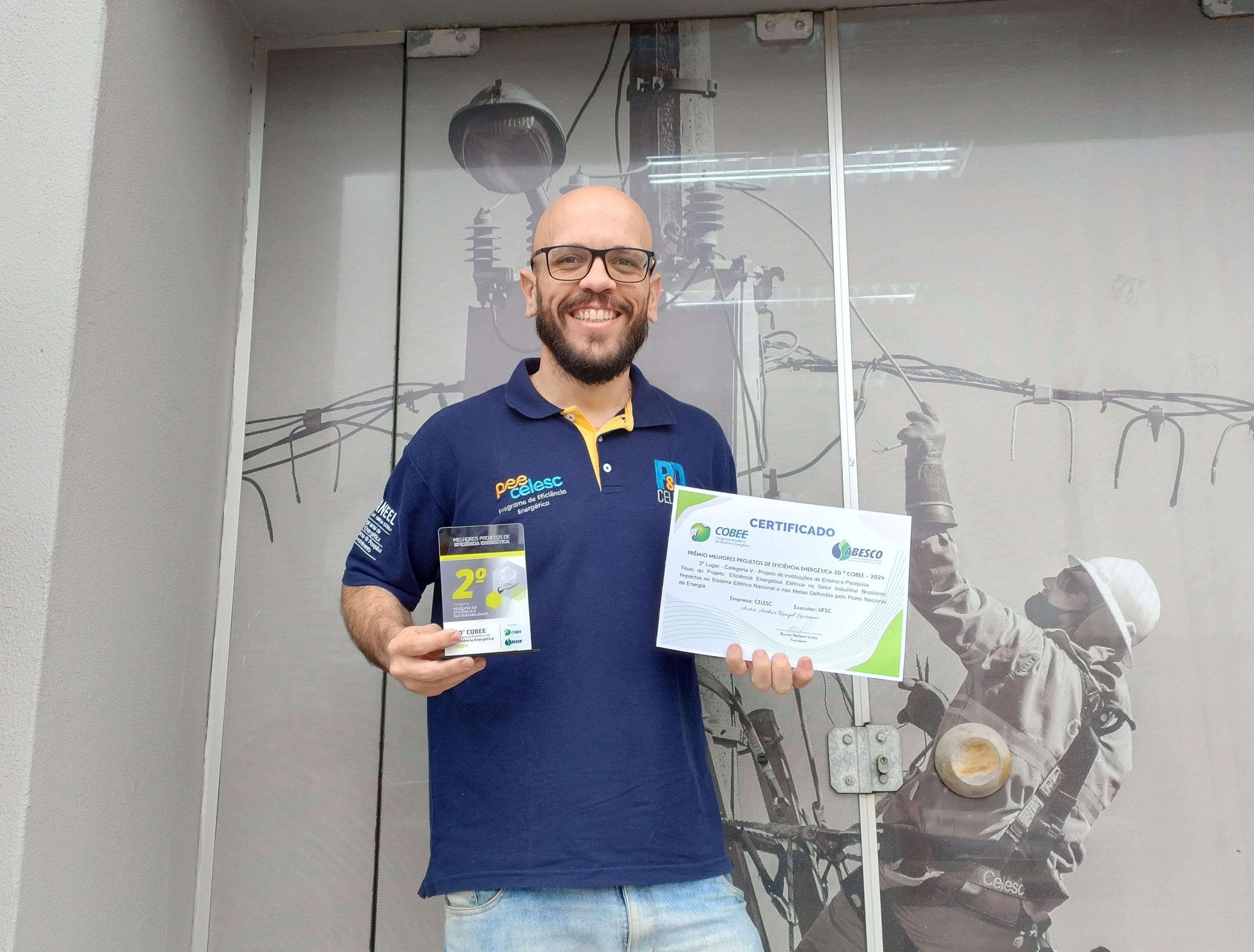 Engenheiro da Celesc de Tubarão recebe premiação nacional na área de eficiência energética