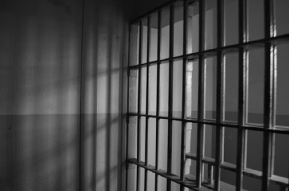 Acusado de cometer 14 furtos é condenado a 53 anos de prisão