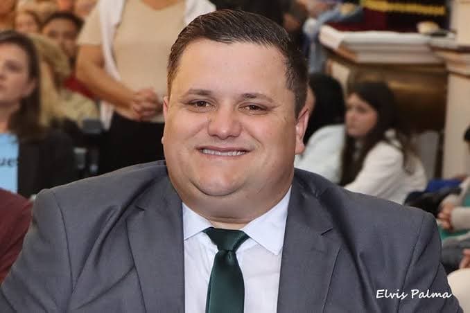 Candidato a vice-prefeito de Laguna é conduzido à delegacia com R$ 18 mil em espécie
