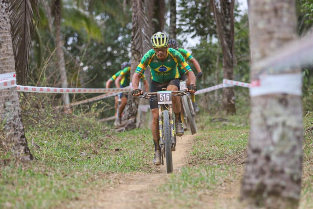 Ciclista tubaronense é campeão catarinense XCM 2024 pela quarta vez
