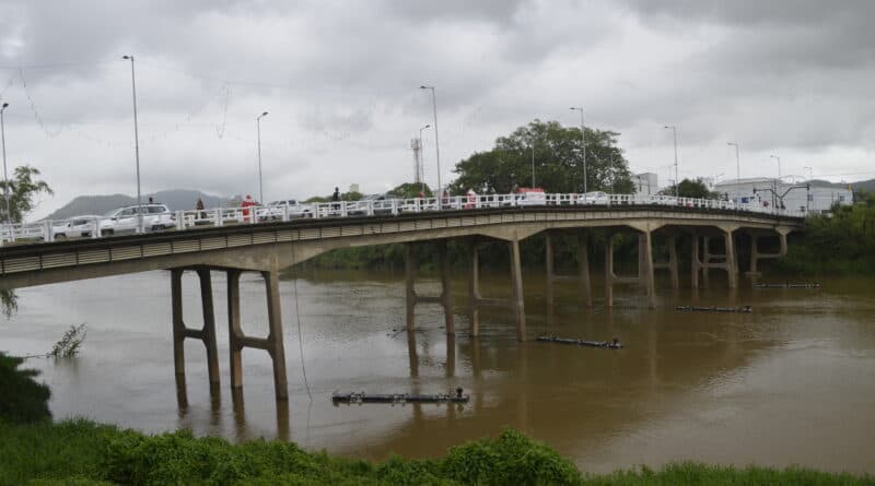 Ponte será bloqueada nesta terça-feira (10) para preparativos da chegada do Papai Noel