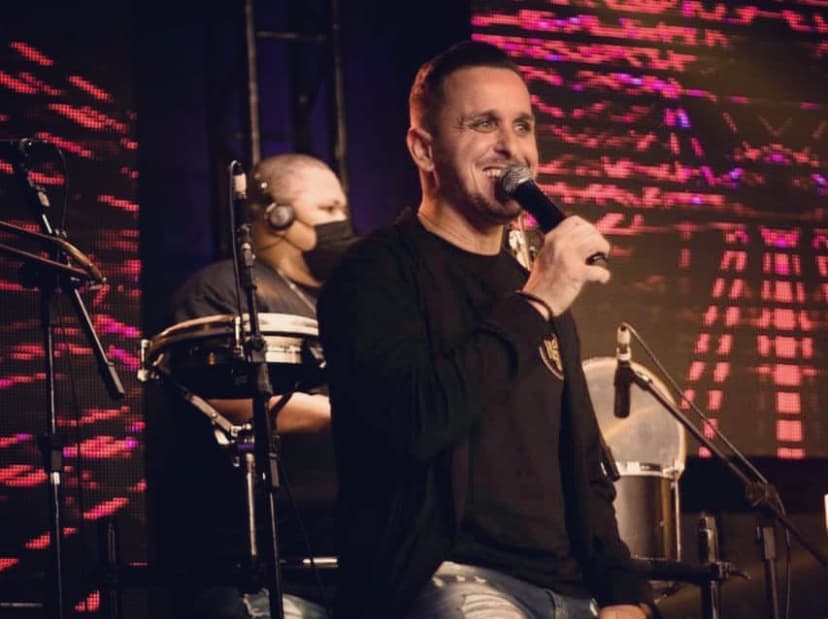 Morre o cantor tubaronense André Felippe da Silva, aos 41 anos