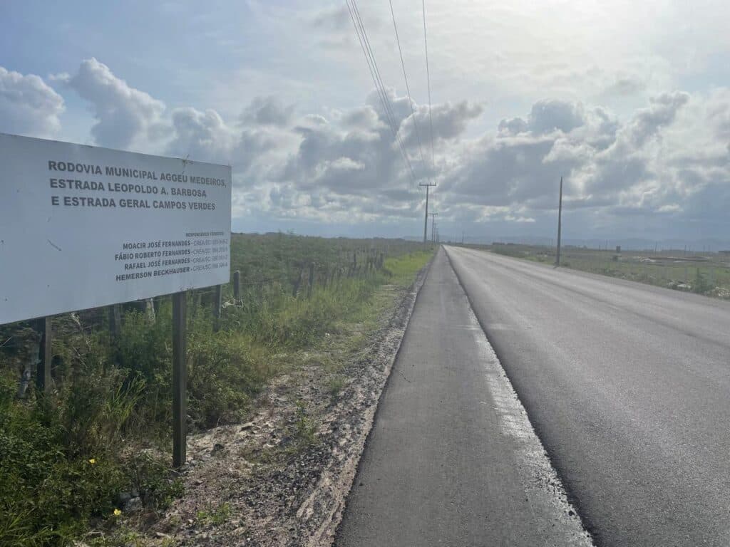Nove dos 10,5 km do trecho tubaronense da Aggeu Medeiros estão asfaltados
