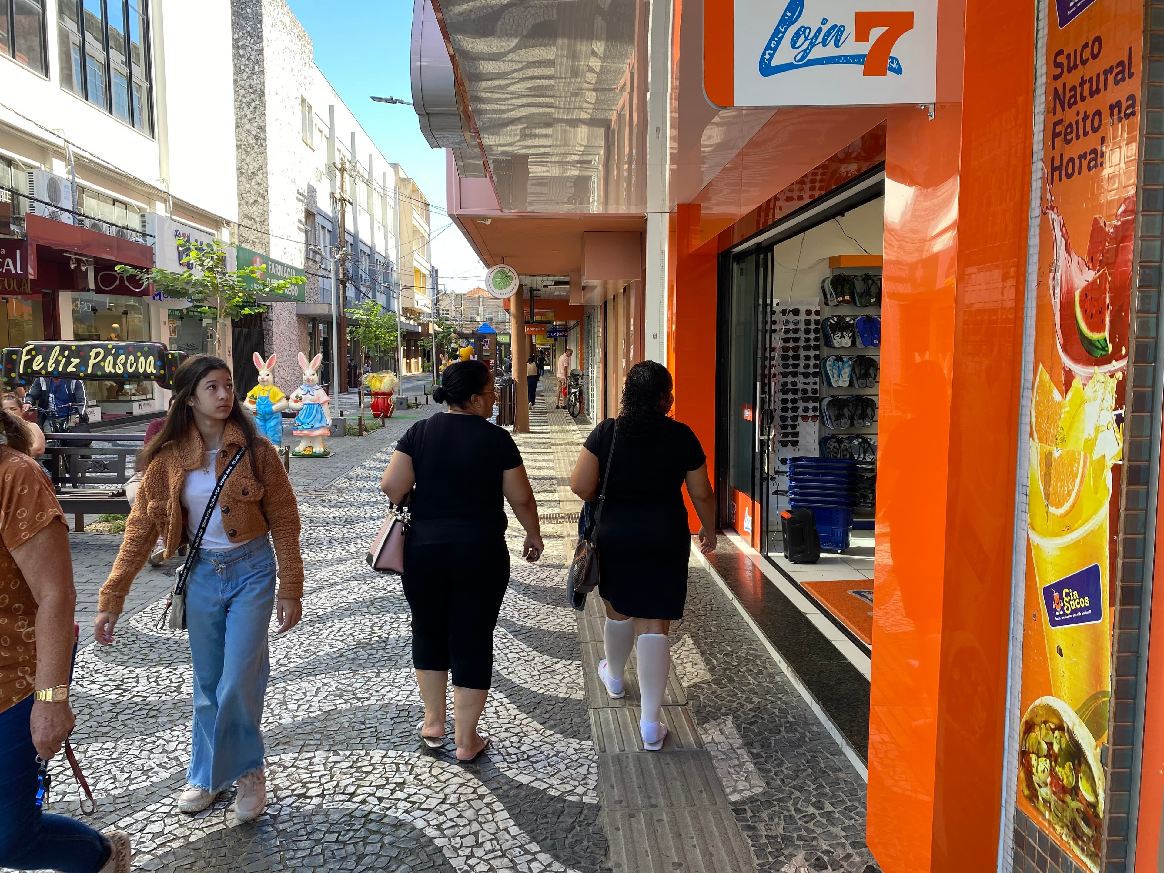 Comércio de Tubarão fica aberto em horário especial neste sábado (19), véspera da Páscoa