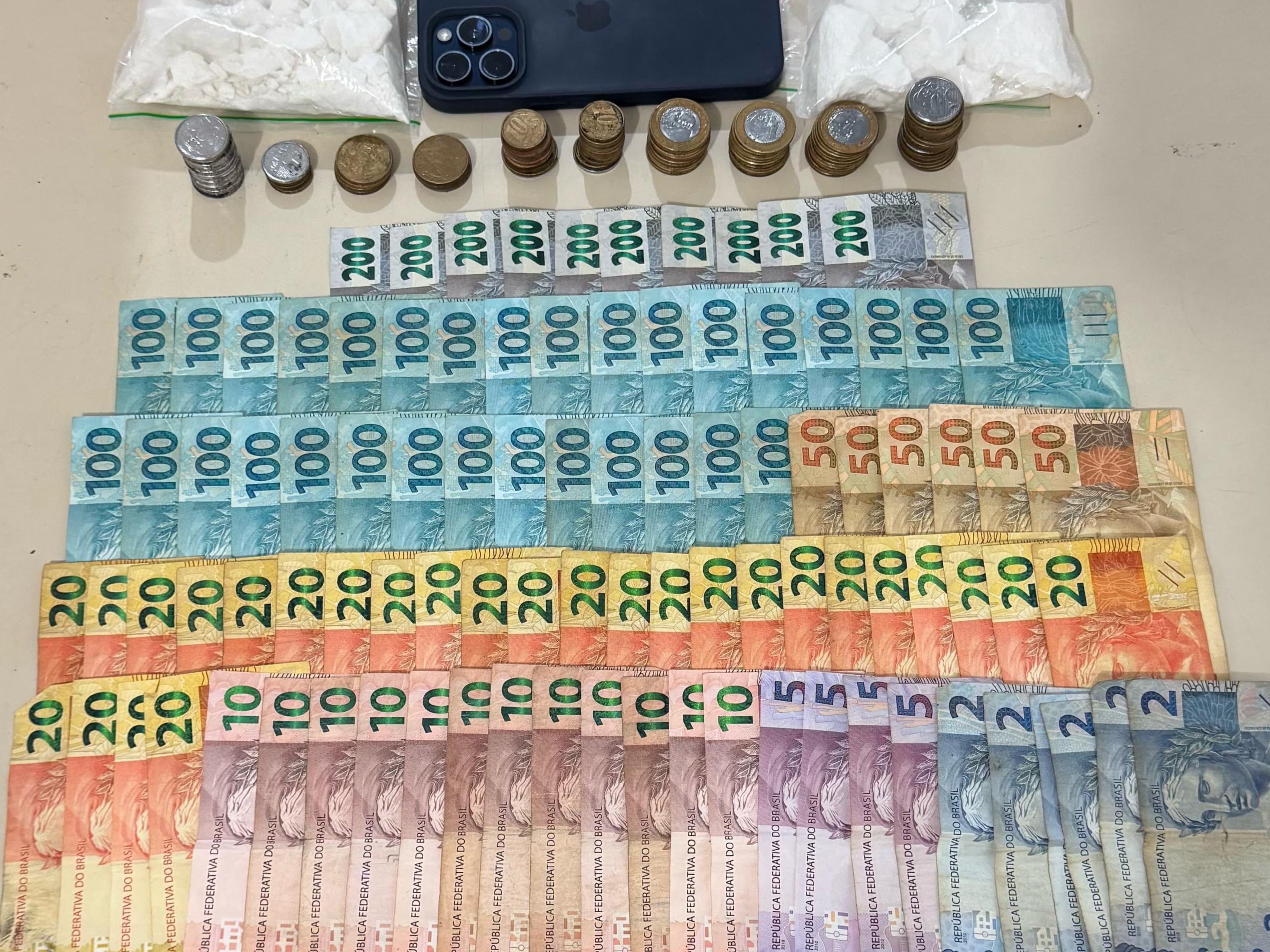 Drogas, dinheiro e carro são apreendidos durante operação na SC-370