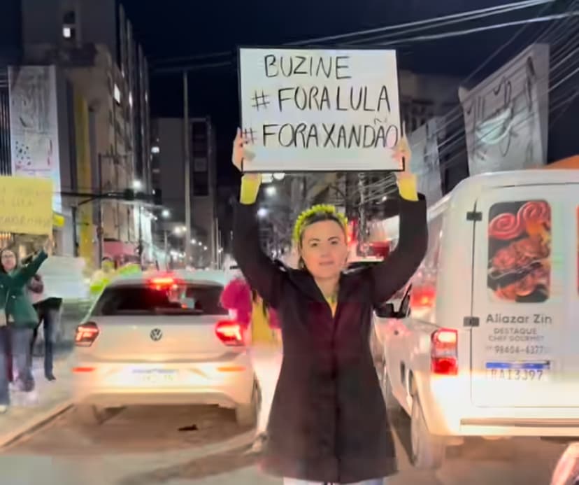 Buzinaço mobiliza apoiadores de Jair Bolsonaro em Tubarão