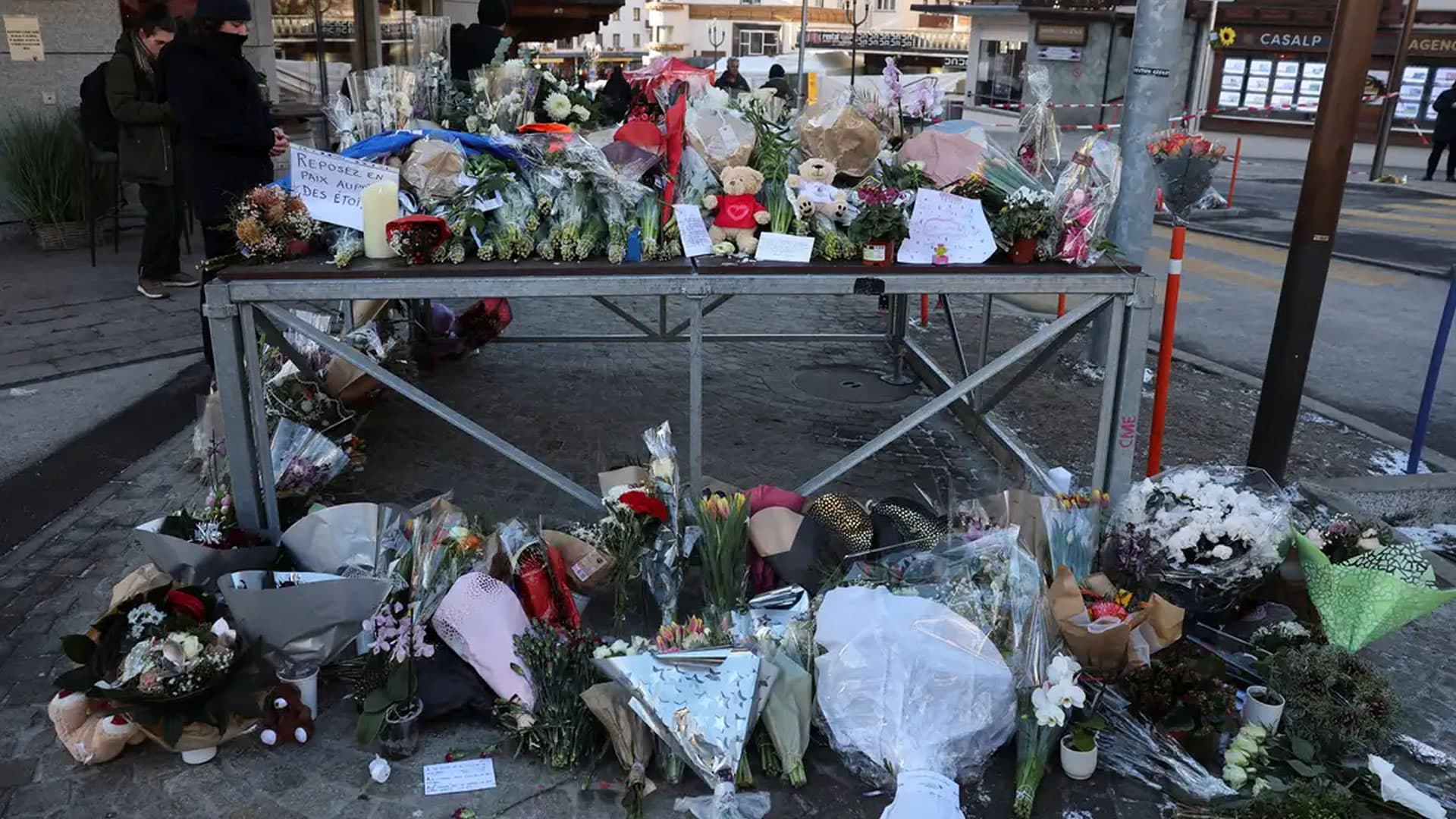 Tragédia na Suíça: identificação de vítimas de incêndio em estação de esqui deve levar dias