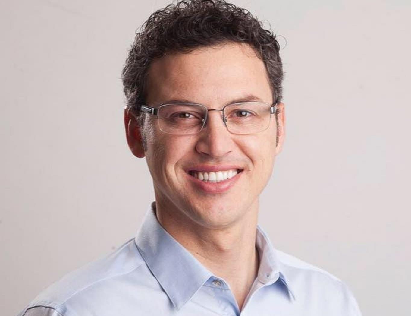 Vereador Lucas Esmeraldino está fora do PSDB