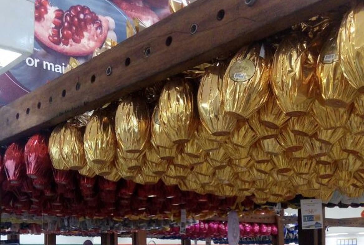 Ovo de Páscoa custa até quatro vezes mais que barra de chocolate; compare