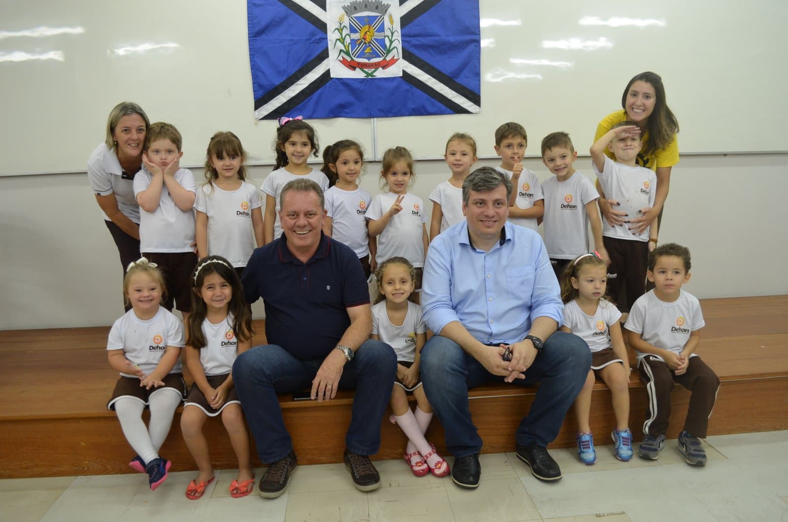 Crianças cidadãs: prefeito e vice são sabatinados por alunos do Colégio Dehon