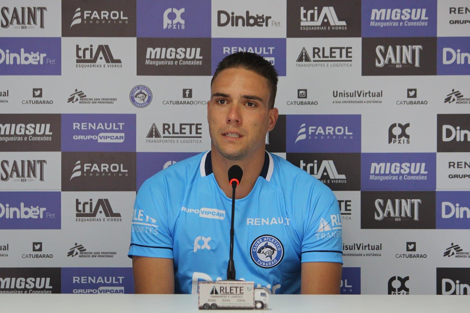 Goleiro Paulo Vitor reforça defesa perfeita do Peixe na Série D