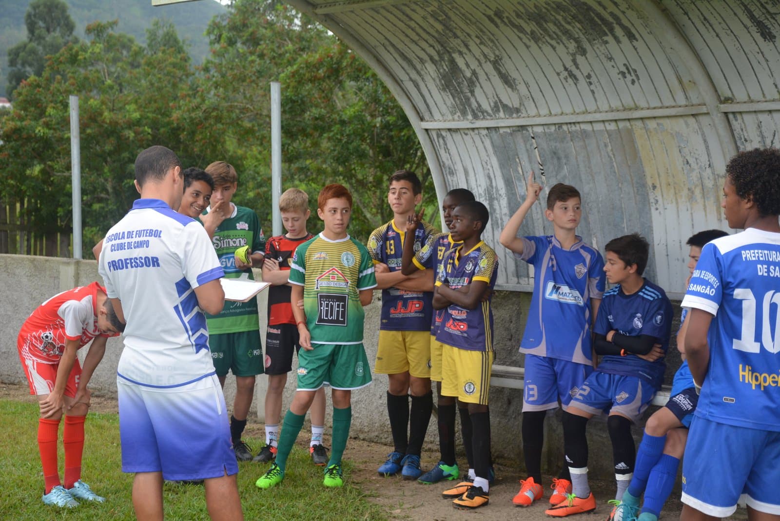 Atlético Paranaense inicia laboratório em Tubarão