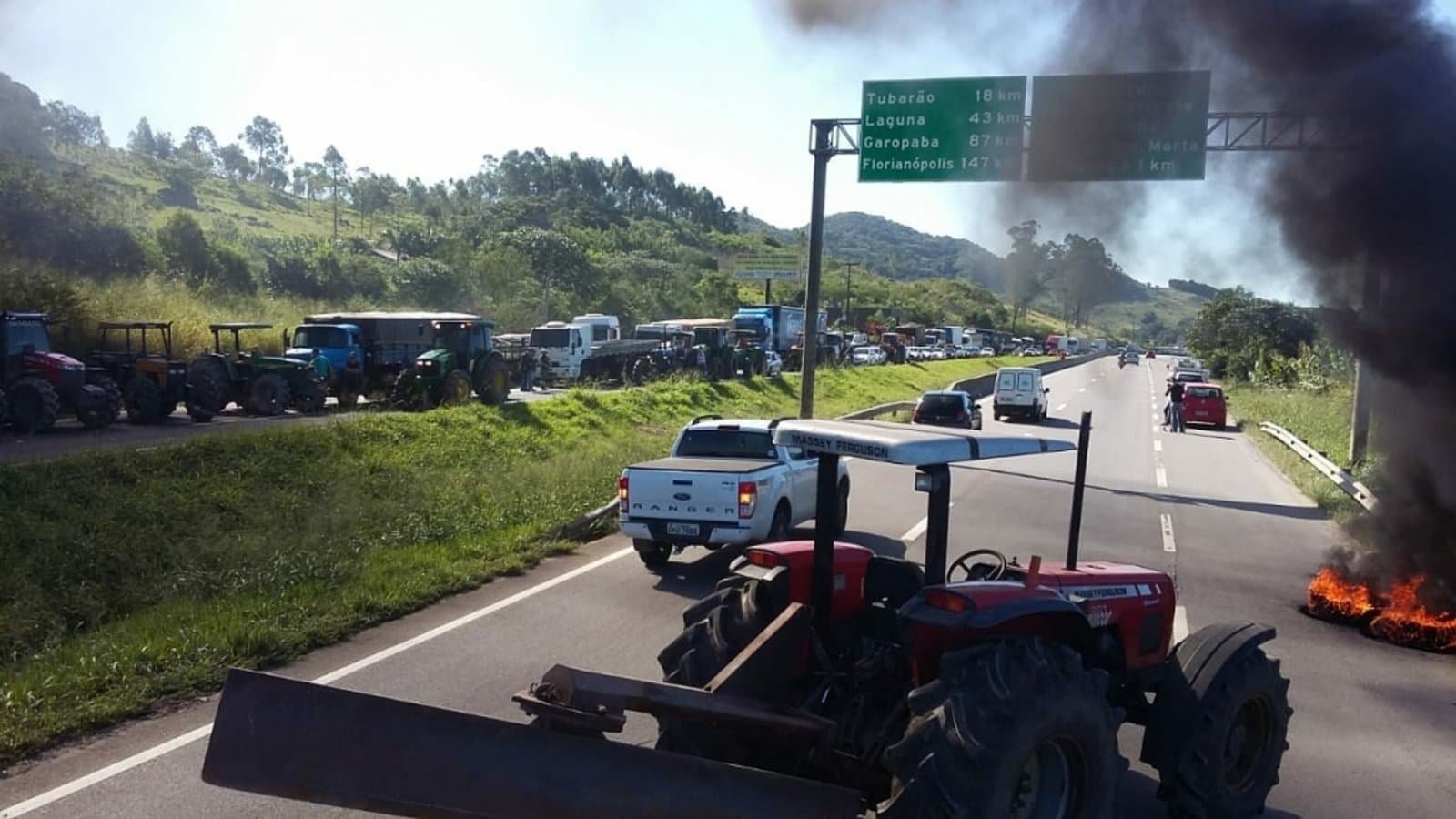Greve dos caminhoneiros: Unisul suspende atividades e água poderá acabar