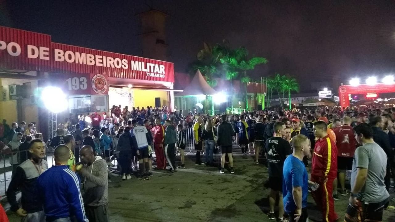 Mais de 600 atletas participam da Corrida do Fogo