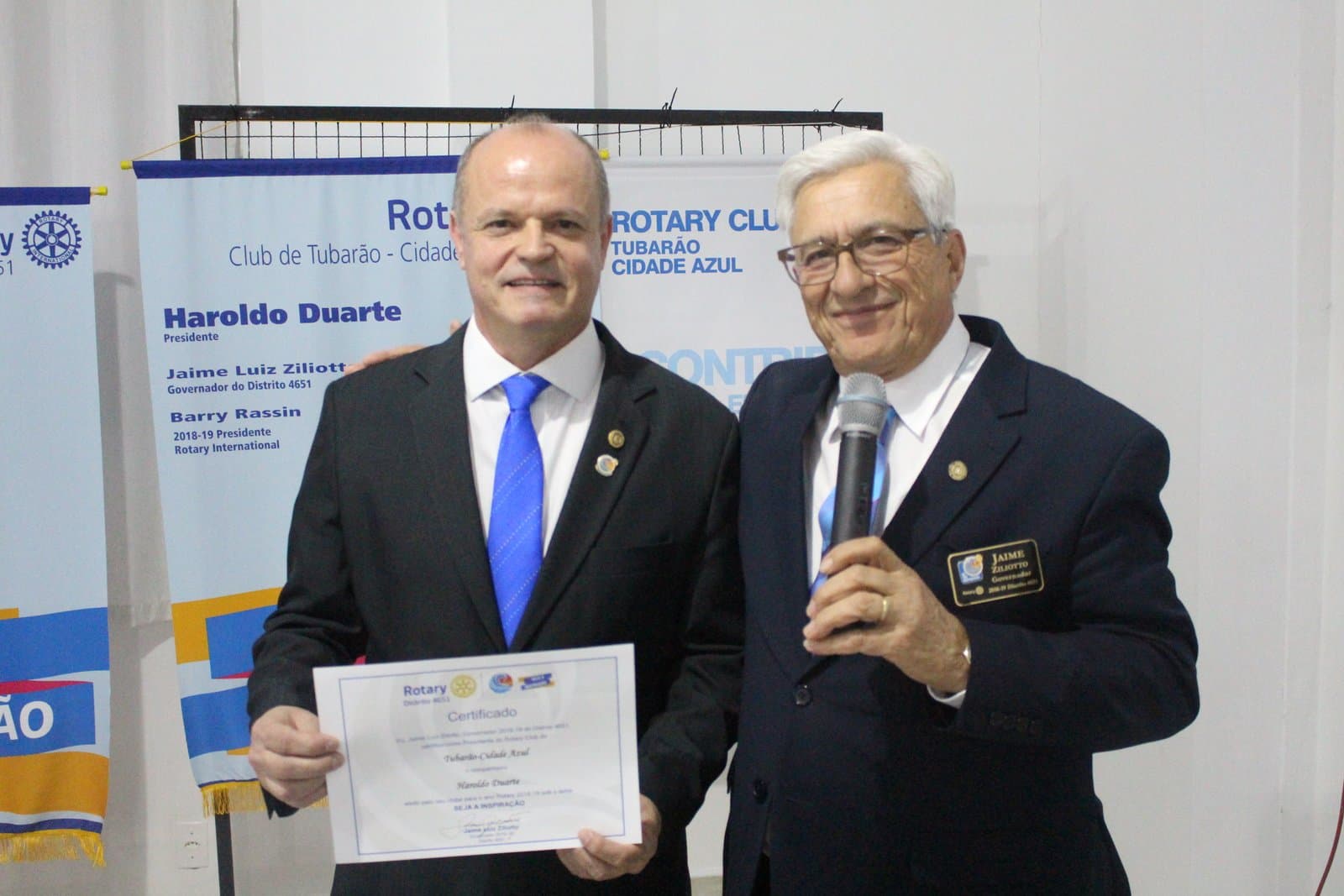 Rotary Club Cidade Azul empossa nova diretoria