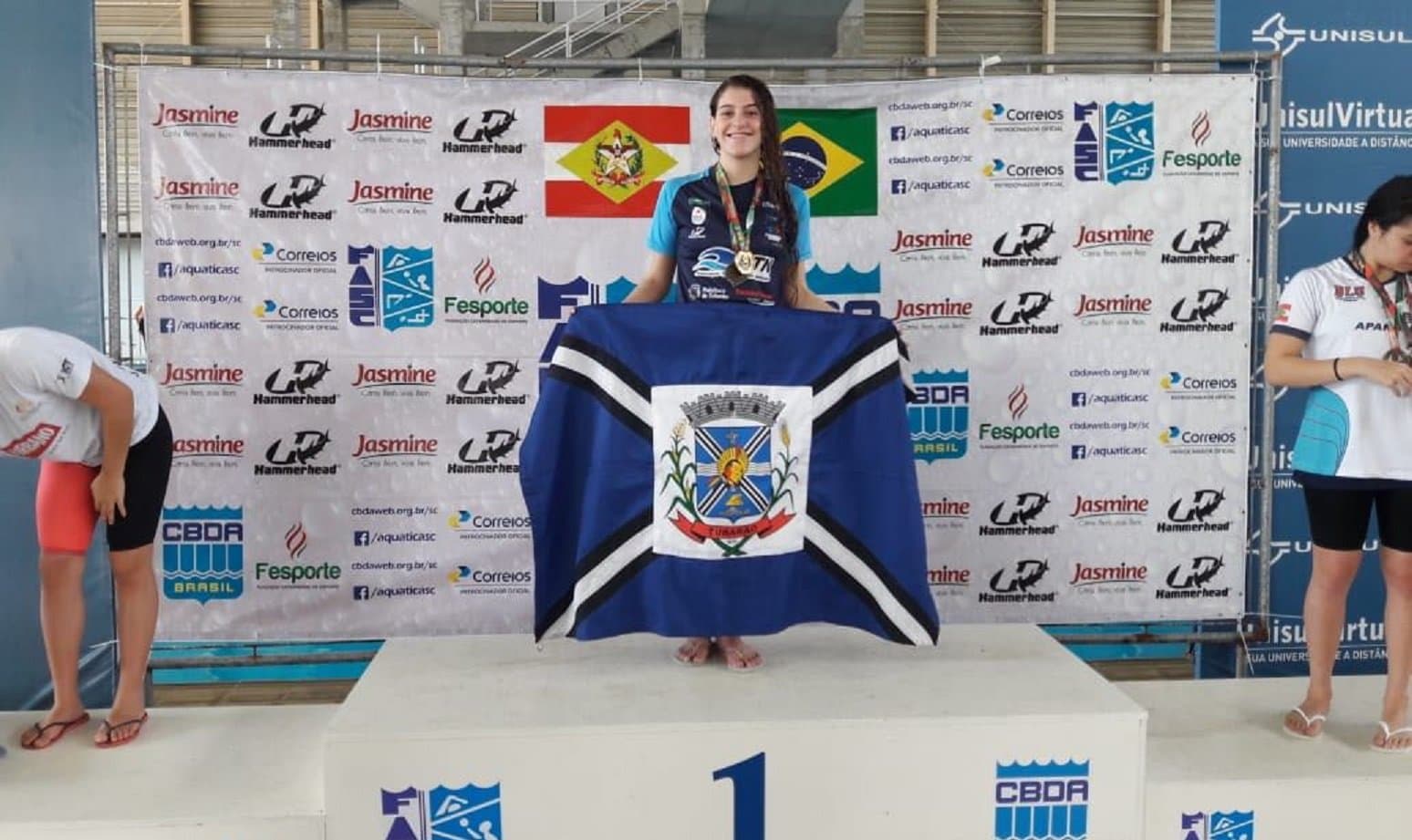 Natação de Tubarão conquista medalhas nos Joguinhos Abertos