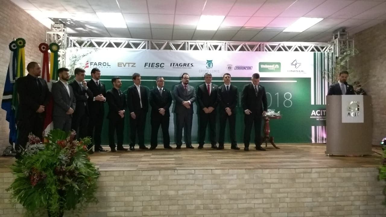 Nova diretoria da Acit é empossada