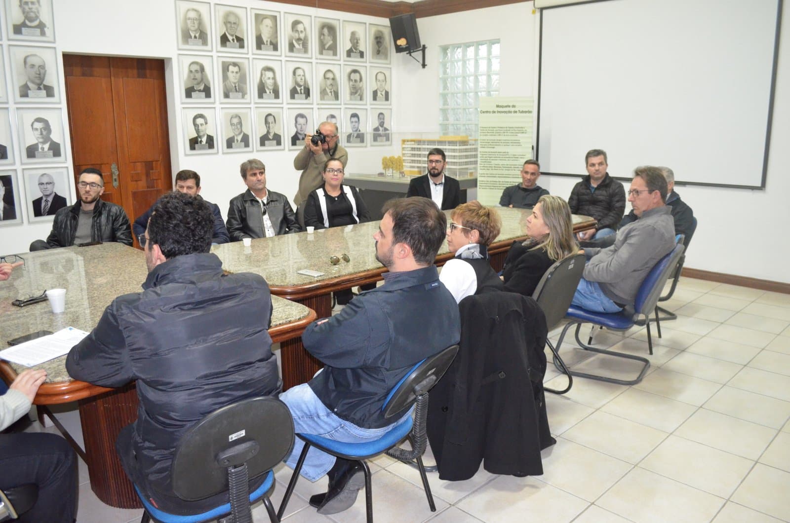 Prefeitura irá encaminhar à Câmara projeto de Lei sobre estacionamento rotativo