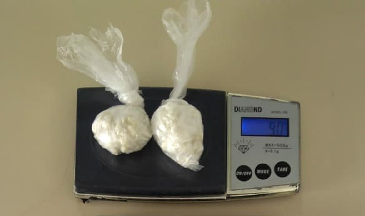 Polícia apreende adolescente com 100 pedras de crack, no Monte Castelo