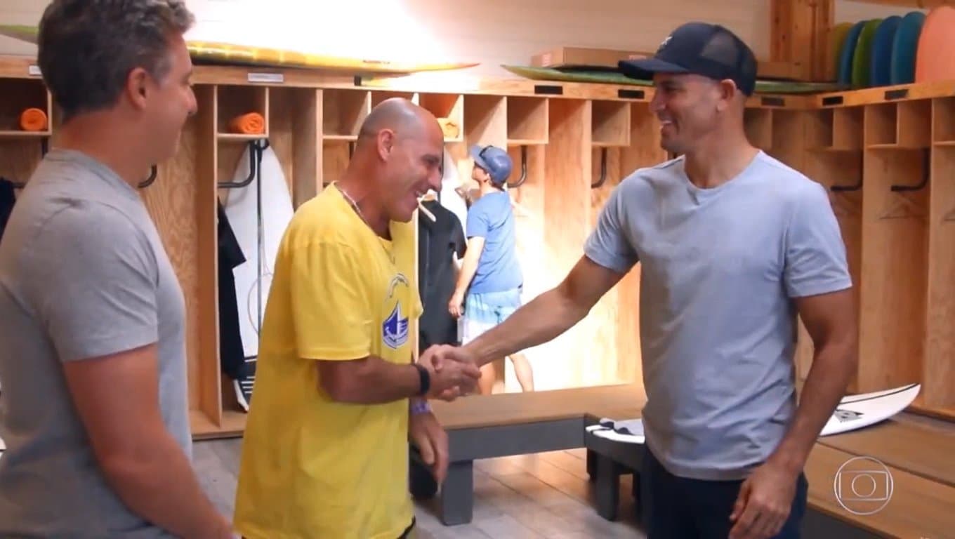 No Caldeirão, imbitubense Bananinha vai à Califórnia e conhece surfista número 1 do mundo