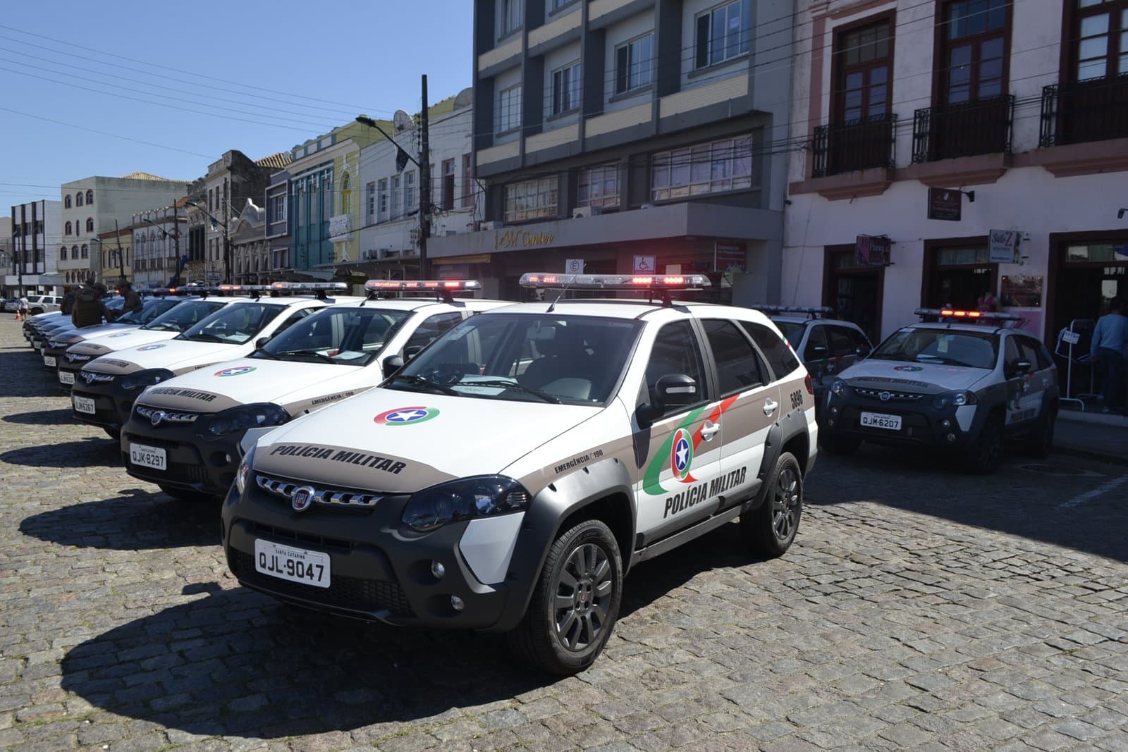 Polícia Militar de Tubarão recebe viaturas; outros 10 municípios foram contemplados