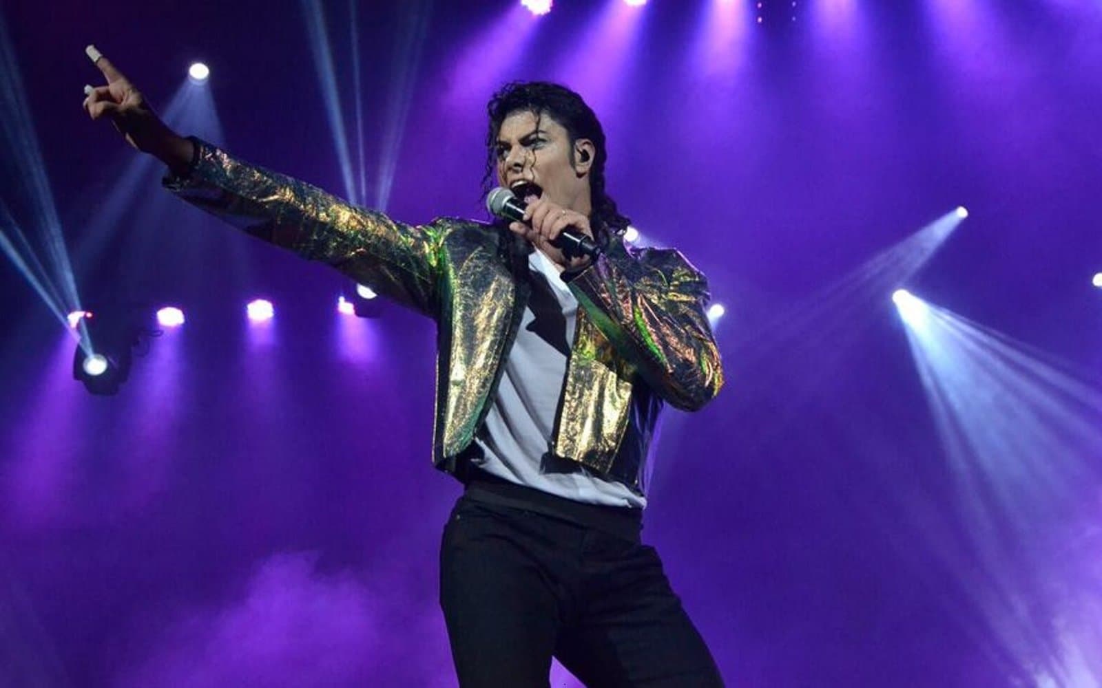 Rodrigo Teaser apresenta tributo ao Michael Jackson neste sábado (3), na Hangar