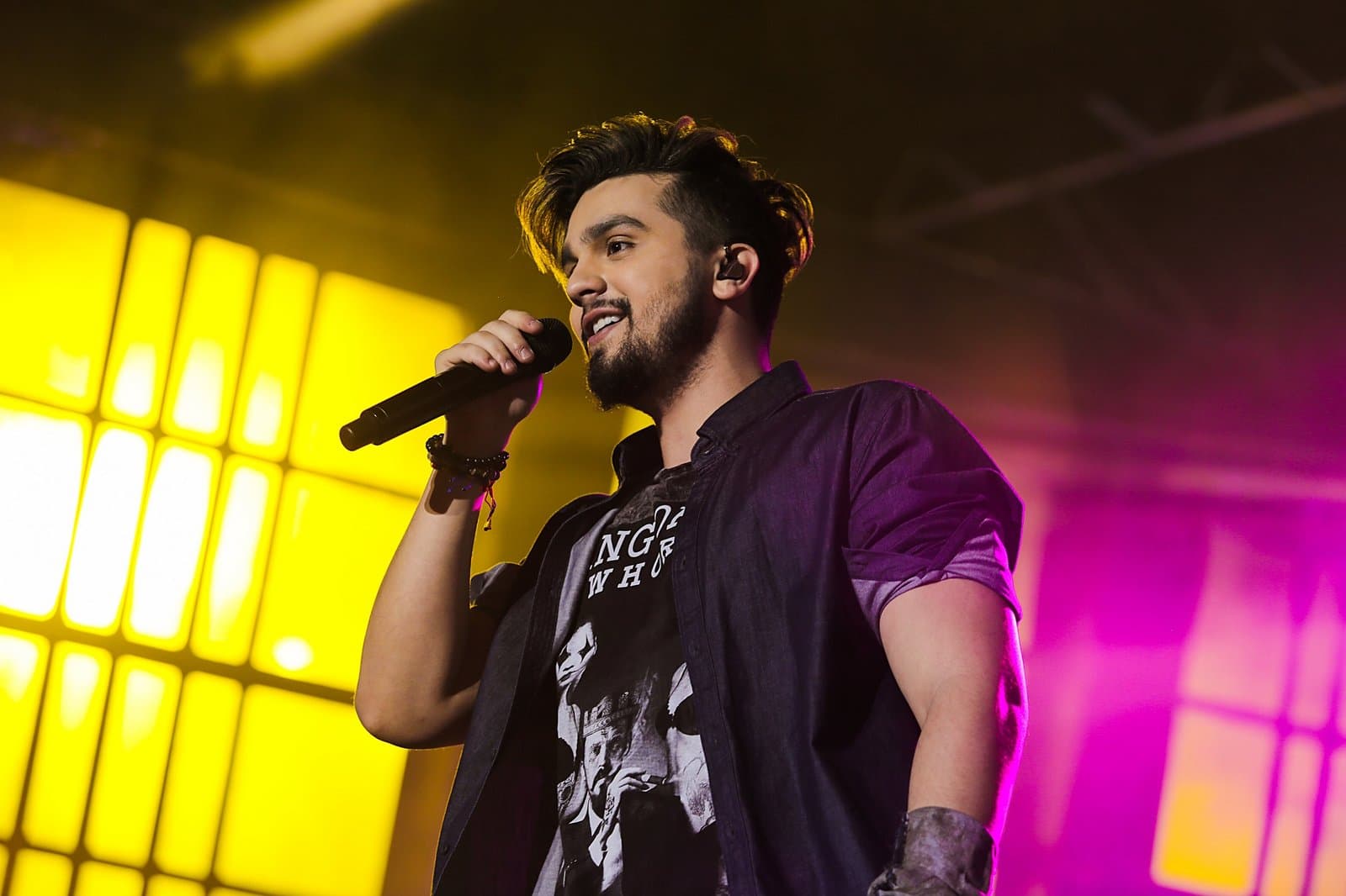 Luan Santana é a atração principal do Bloko Rosa em 2019