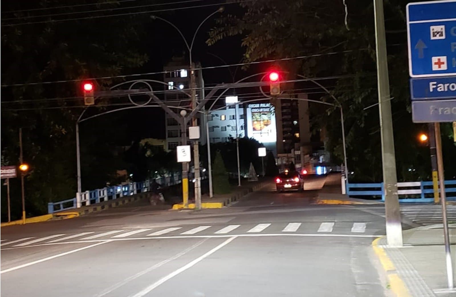 Furto de fiação elétrica deixa pontes às escuras