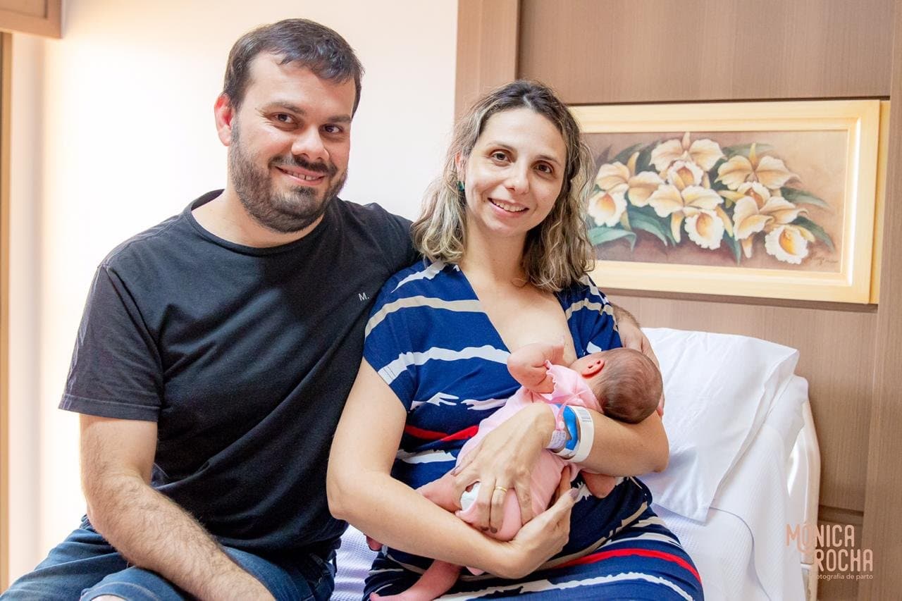 Bebê nasce a caminho da maternidade