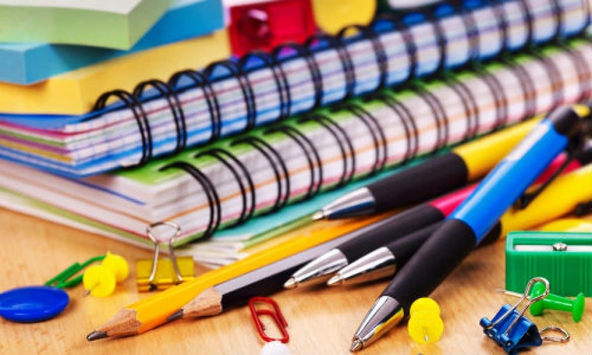 Procon divulga pesquisa de preços de material escolar