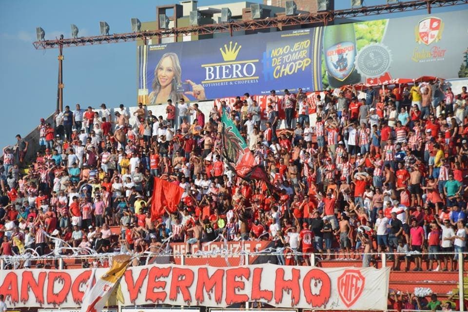 Em áudio, torcedor do Hercílio Luz ofende policiais e cartola do Tubarão