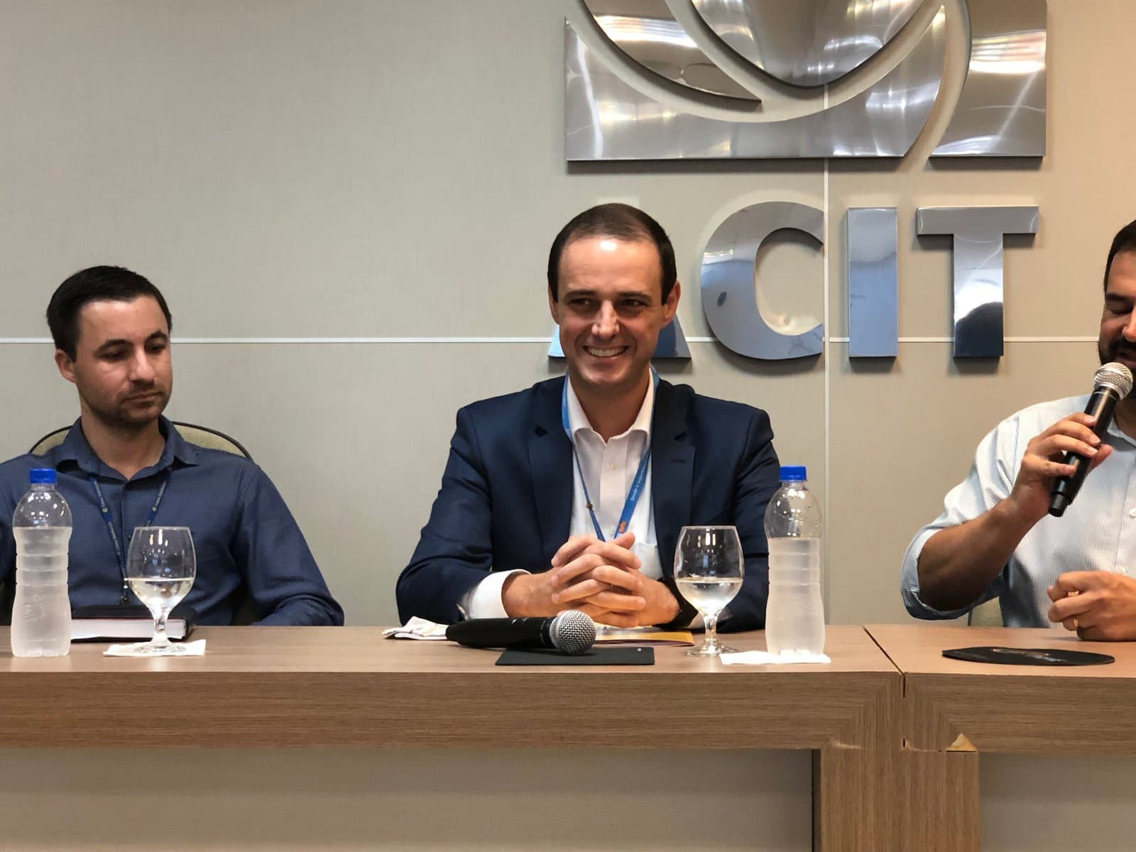 Presidente da Celesc se recusa a dar entrevista