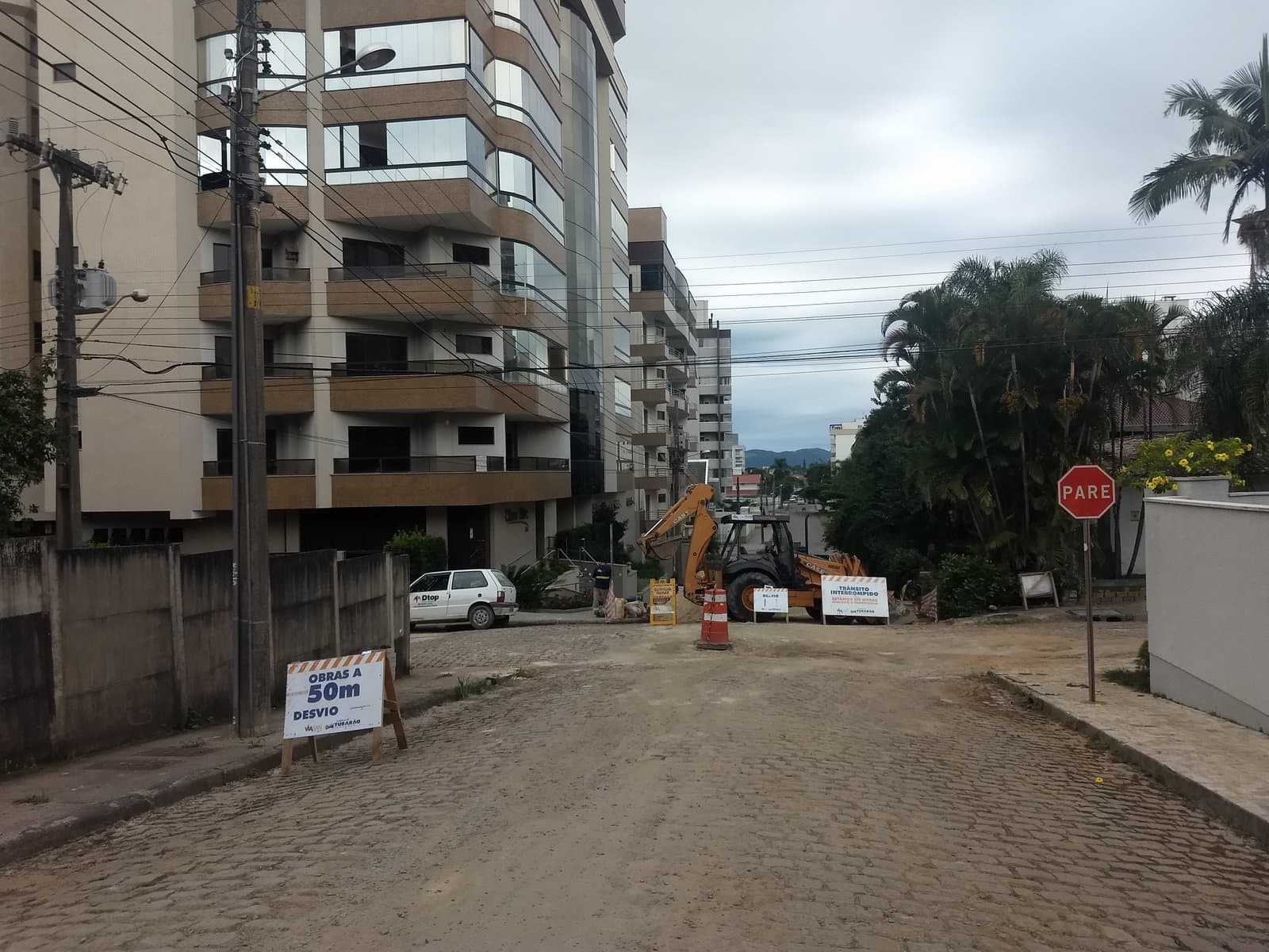 Doze ruas estarão em obras nesta segunda-feira (18)