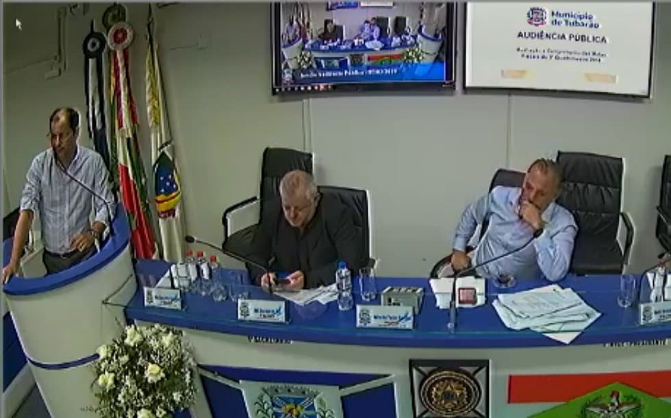 Vereadores de Tubarão não cumprem o papel de fiscalizar