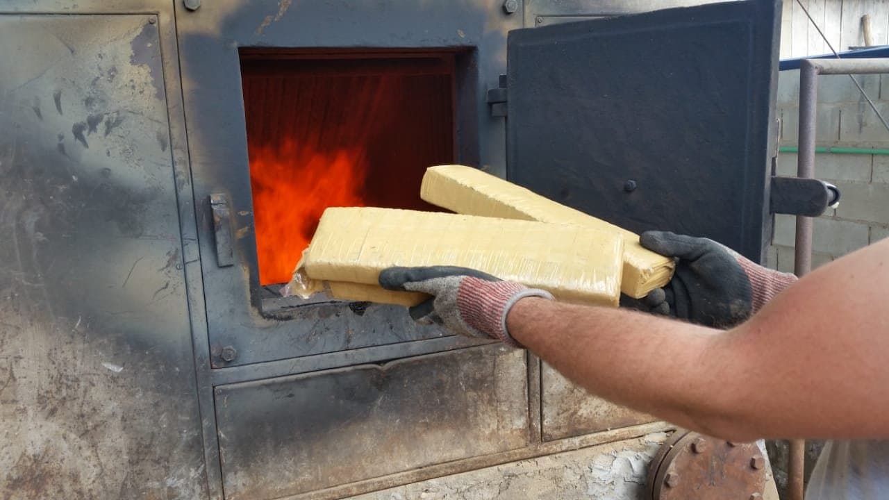 Polícia Civil prende suspeitos por roubo e tráfico de drogas