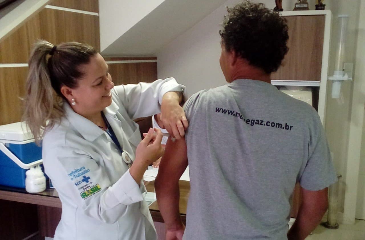 Empresários podem solicitar agendamento da vacinação contra a febre amarela