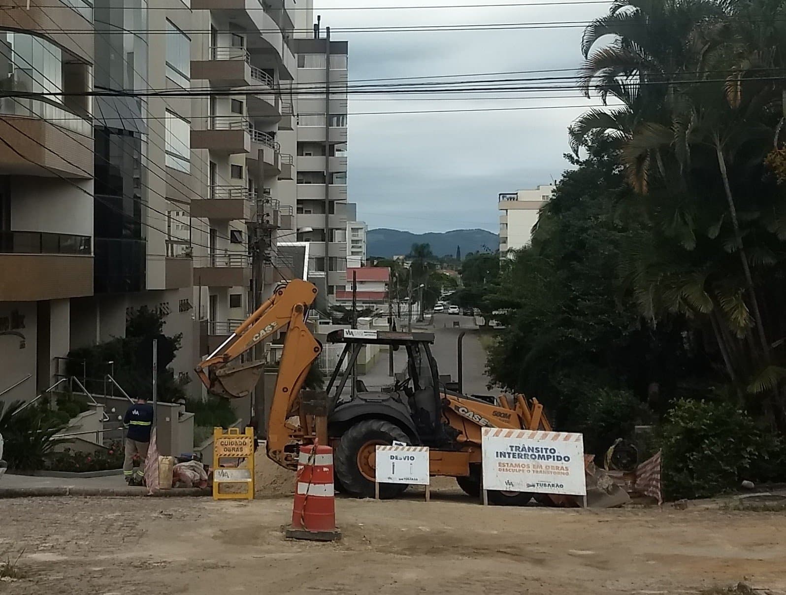 Doze ruas estarão em obras nesta terça (16)