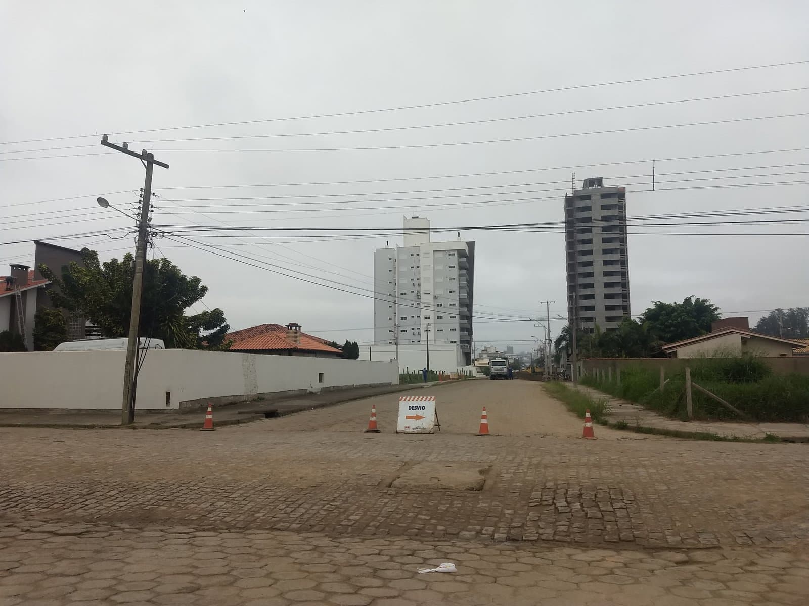 Obras de saneamento estarão concentradas em dez ruas nesta sexta-feira (26)